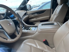 Used 2019 Cadillac Escalade 4d SUV 4WD Platinum at Suburban Ford of Sterling Heights near Sterling Heights, MI