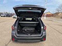 Used 2020 Subaru Outback 4d SUV AWD Premium at Maxx Loans near ,