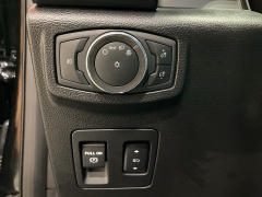 Used 2020 Ford Expedition 4d SUV 4WD Limited at Maxx Loans near ,