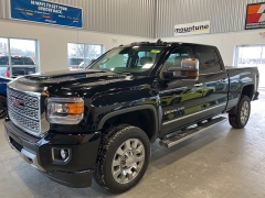  2018 GMC Sierra 2500 4WD Crew Cab Denali at Maxx Loans near St&period; Adrian&comma; MI