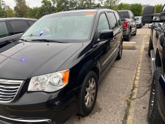 Used 2013  Chrysler Town & Country 4d Wagon Touring at Maxx Loans near St&period; Adrian&comma; MI