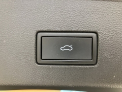 Used 2023  Volkswagen Atlas Cross Sport 3&period;6L V6 SEL Premium R-Line 4MOTION at Maxx Loans near St&period; Adrian&comma; MI