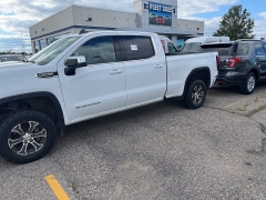 Used 2020 GMC Sierra 1500 4WD Crew Cab SLE at Suburban Ford of Sterling Heights near Sterling Heights, MI