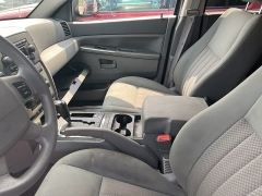 Used 2005 Jeep Grand Cherokee 4dr Laredo 4WD at Suburban Ford of Sterling Heights near Sterling Heights, MI