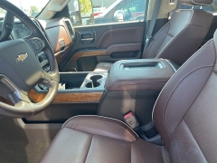 Used 2019 Chevrolet Silverado 3500HD 4WD Crew Cab 167.7" High Country at Suburban Ford of Sterling Heights near Sterling Heights, MI