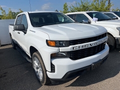 Used 2021 Chevrolet Silverado 1500 4WD Crew Cab Custom at Maxx Loans near St. Adrian, MI