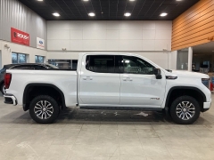 Used 2022  GMC Sierra 1500 4WD Crew Cab 147" AT4 at Maxx Loans near St&period; Adrian&comma; MI