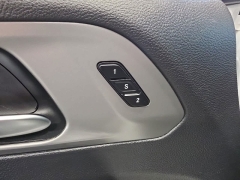 Used 2025  Chrysler Pacifica Limited FWD at Maxx Loans near St&period; Adrian&comma; MI