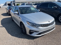 Used 2020 Kia Optima LX Auto at Maxx Loans near St. Adrian, MI