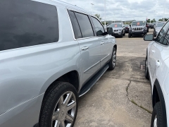 Used 2020 Cadillac Escalade ESV 4d SUV 4WD Luxury at Maxx Loans near St. Adrian, MI