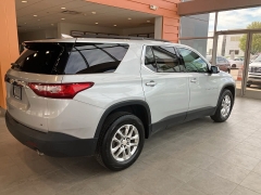 Used 2020 Chevrolet Traverse 4d SUV AWD LT Cloth w/1LT at Suburban Ford of Sterling Heights near Sterling Heights, MI