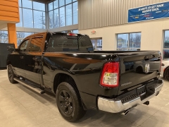 Used 2022  Ram 1500 Big Horn 4x4 Crew Cab 6'4" Box at Maxx Loans near St&period; Adrian&comma; MI