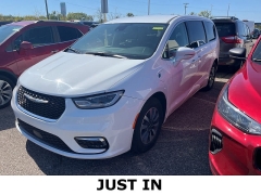 Used 2022 Chrysler Pacifica Hybrid Touring L FWD at Suburban Ford of Sterling Heights near Sterling Heights, MI