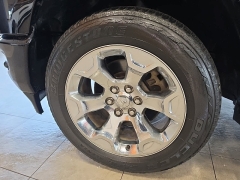 Used 2021  Ram 1500 Big Horn 4x4 Crew Cab 5'7" Box at Maxx Loans near St&period; Adrian&comma; MI