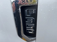 Used 2019 Ford Super Duty F-350 SRW 4WD Crew Cab Box at Maxx Loans near St. Adrian, MI