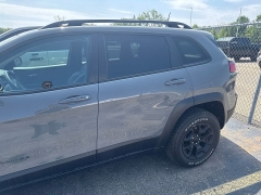 Used 2022  Jeep Cherokee Trailhawk 4x4 at Maxx Loans near St&period; Adrian&comma; MI