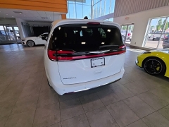 Used 2024  Chrysler Pacifica Touring L FWD at Maxx Loans near St&period; Adrian&comma; MI