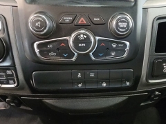 Used 2019  Ram 1500 Classic Express 4x4 Crew Cab 5'7" Box at Maxx Loans near St&period; Adrian&comma; MI