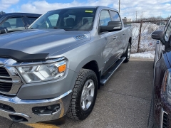 Used 2019  Ram 1500 Big Horn&sol;Lone Star 4x4 Crew Cab 5'7" Box at Maxx Loans near St&period; Adrian&comma; MI