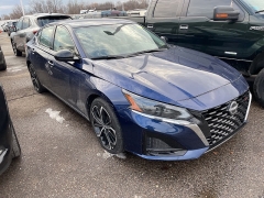 Used 2024  Nissan Altima 2&period;5 SR Sedan at Maxx Loans near St&period; Adrian&comma; MI