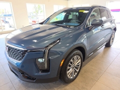 Used 2025  Cadillac XT4 AWD 4dr Premium Luxury at Maxx Loans near St&period; Adrian&comma; MI