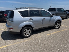 Used 2007 Mitsubishi Outlander 4d SUV 4WD LS at Maxx Loans near St. Adrian, MI