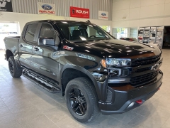 Used 2021 Chevrolet Silverado 1500 4WD Crew Cab 147" LT Trail Boss at Suburban Ford of Sterling Heights near Sterling Heights, MI