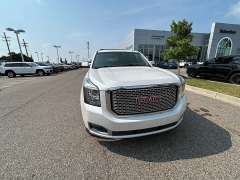 Used 2017 GMC Yukon 4d SUV 4WD Denali at Suburban Ford of Sterling Heights near Sterling Heights, MI