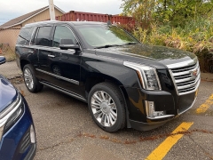 Used 2019 Cadillac Escalade 4d SUV 4WD Platinum at Suburban Ford of Sterling Heights near Sterling Heights, MI