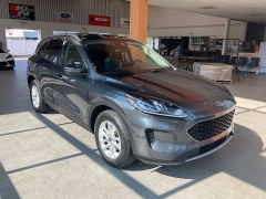 Used 2020 Ford Escape 4d SUV AWD SE at Maxx Loans near ,
