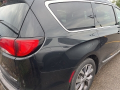 Used 2020 Chrysler Pacifica Limited FWD at Suburban Ford of Sterling Heights near Sterling Heights, MI