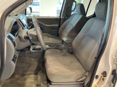 Used 2015  Nissan Frontier 2WD Crew Cab SWB Auto SV at Maxx Loans near St. Adrian, MI