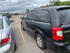 Used 2012 Chrysler Town & Country 4d Wagon Touring at Suburban Ford of Sterling Heights near Sterling Heights, MI