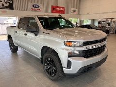 Used 2020 Chevrolet Silverado 1500 4WD Crew Cab 147" Custom at Suburban Ford of Sterling Heights near Sterling Heights, MI