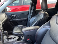 Used 2020  Jeep Cherokee Trailhawk 4x4 at Maxx Loans near St&period; Adrian&comma; MI