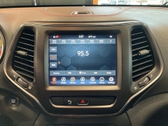 Used 2020  Jeep Cherokee Trailhawk 4x4 at Maxx Loans near St&period; Adrian&comma; MI