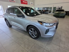 Used 2023  Ford Escape ST-Line AWD at Maxx Loans near St&period; Adrian&comma; MI