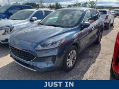 Used 2020 Ford Escape 4d SUV AWD SE at Suburban Ford of Sterling Heights near Sterling Heights, MI