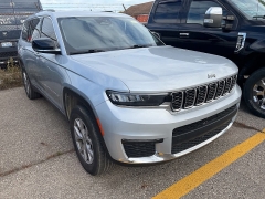 Used 2021 Jeep Grand Cherokee L Limited 4x4 at Suburban Ford of Sterling Heights near Sterling Heights, MI