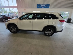 Used 2019  Toyota Highlander V6 AWD &lpar;Natl&rpar; at Maxx Loans near St&period; Adrian&comma; MI