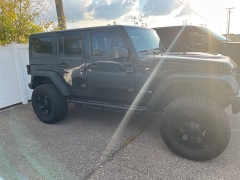 Used 2017 Jeep Wrangler Unlimited 4WD 4dr Rubicon at Suburban Ford of Sterling Heights near Sterling Heights, MI