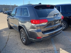 Used 2018 Jeep Grand Cherokee Limited 4x4 at Suburban Ford of Sterling Heights near Sterling Heights, MI