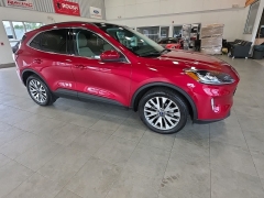 Used 2022  Ford Escape Titanium AWD at Maxx Loans near St&period; Adrian&comma; MI