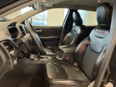 Used 2020  Jeep Cherokee Trailhawk 4x4 at Maxx Loans near St&period; Adrian&comma; MI