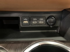 Used 2023  Toyota Highlander AWD (Natl) at Maxx Loans near St. Adrian, MI