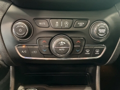 Used 2020 Jeep Cherokee Limited 4x4 at Suburban Ford of Sterling Heights near Sterling Heights, MI