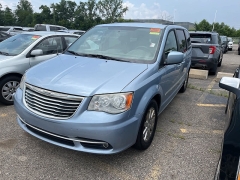 Used 2013 Chrysler Town & Country 4d Wagon Touring at Suburban Ford of Sterling Heights near Sterling Heights, MI
