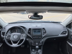 Used 2019 Jeep Cherokee Latitude Plus 4x4 at Maxx Loans near ,