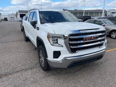 Used 2020 GMC Sierra 1500 4WD Crew Cab SLE at Suburban Ford of Sterling Heights near Sterling Heights, MI