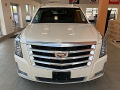 Used 2015 Cadillac Escalade ESV 4d SUV 4WD Premium at Maxx Loans near ,